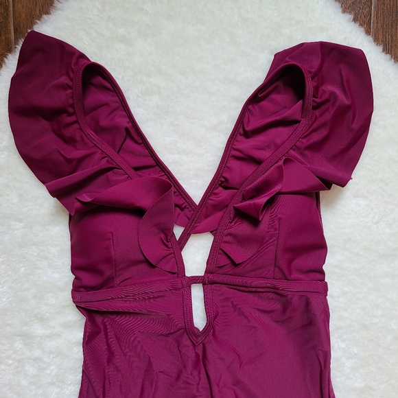 NWT Maroon Ruffle Cupshe One Piece - Picture 2 of 7